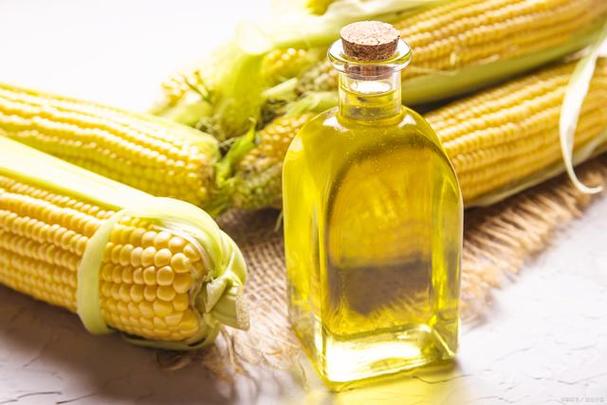 芝麻油,橄榄油等,今天要介绍的是玉米油,玉米油是玉米深加工的副产品